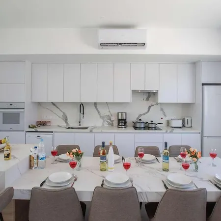 Kube 4 Villa Ayia Napa