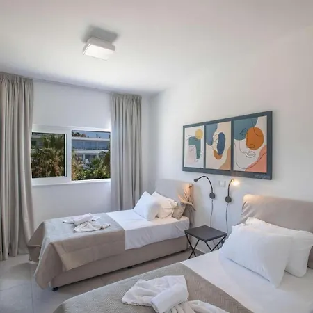 Kube 4 * Ayía Nápa